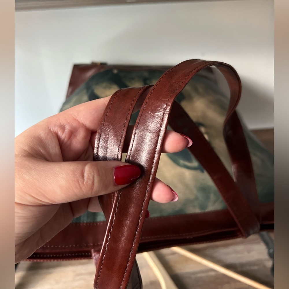Old Ranch Horse Zip Top Tote Vegan Leather - Picture 5 of 9
